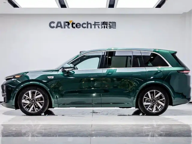 Li Auto L8 — Фото автомобиля 4
