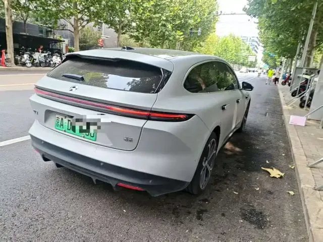 Nio ET5 Touring — Фото автомобиля 3