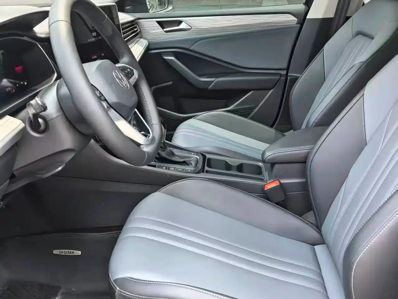 Volkswagen Sagitar 2025 Model Year Facelift 300TSI DSG Soaring Edition — Фото автомобиля 7