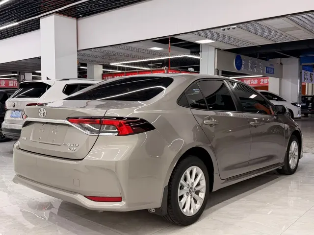 Toyota Corolla — Фото автомобиля 6