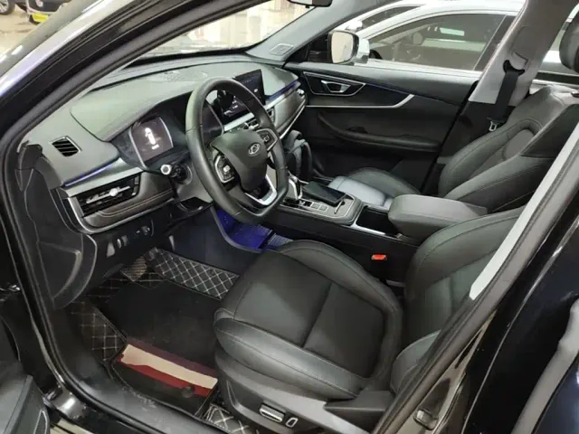 Chery Tiggo 8 — Фото автомобиля 15