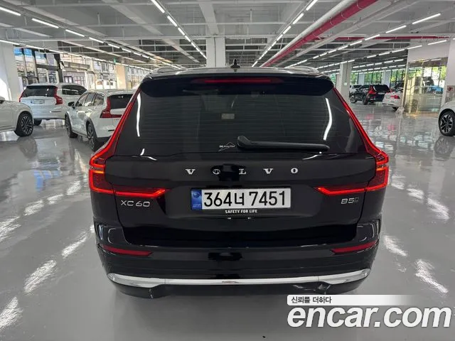 Вольво XC60 — Фото автомобиля 4