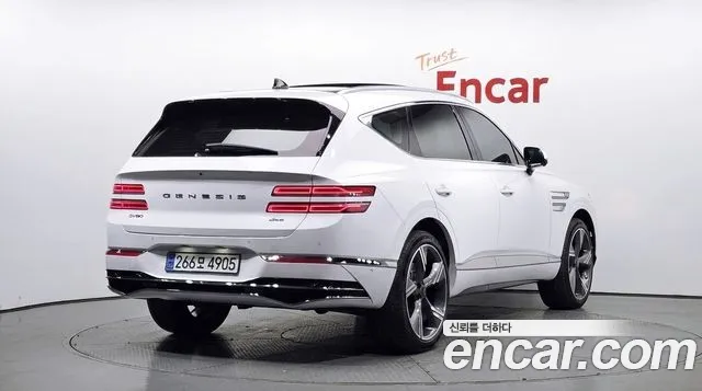 Genesis GV80 — Фото автомобиля 2