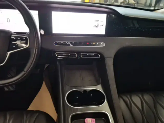 Roewe D7 — Фото автомобиля 12