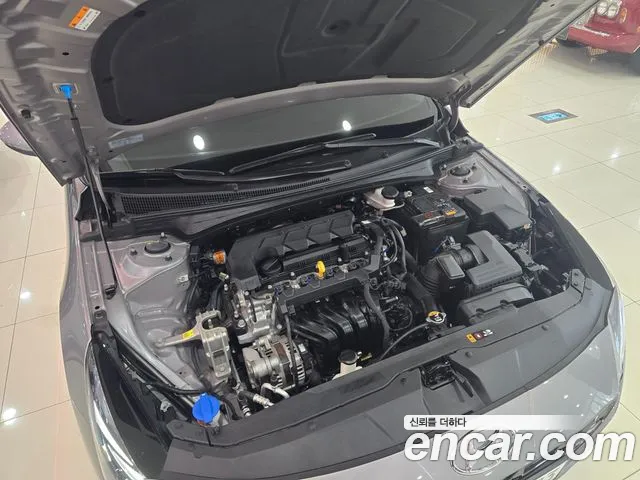 Hyundai AVANTE Avante (CN7) — Фото автомобиля 10