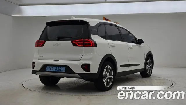 Kia Niro — Фото автомобиля 2