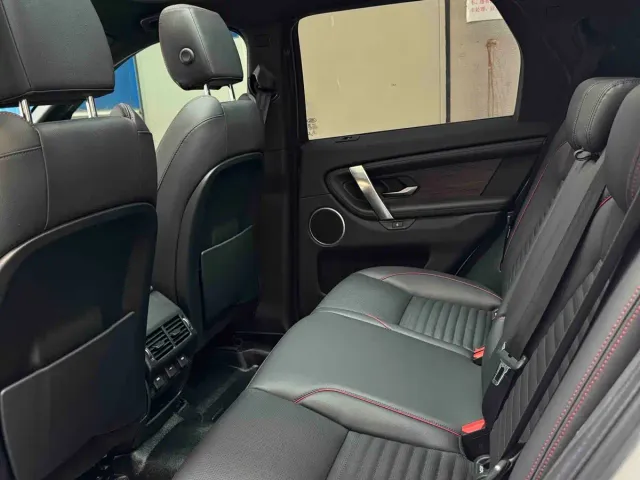 Land Rover Discovery Sport — Фото автомобиля 8