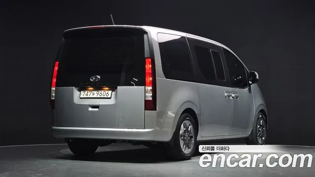 Hyundai Staria — Фото автомобиля 2