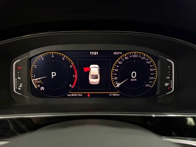 Volkswagen Passat — Фото автомобиля 9