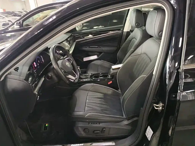 Volkswagen Passat — Фото автомобиля 14