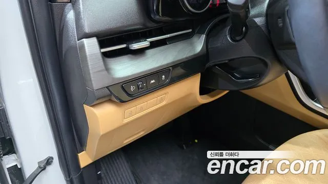 Kia Carnival Generation 4 — Фото автомобиля 24
