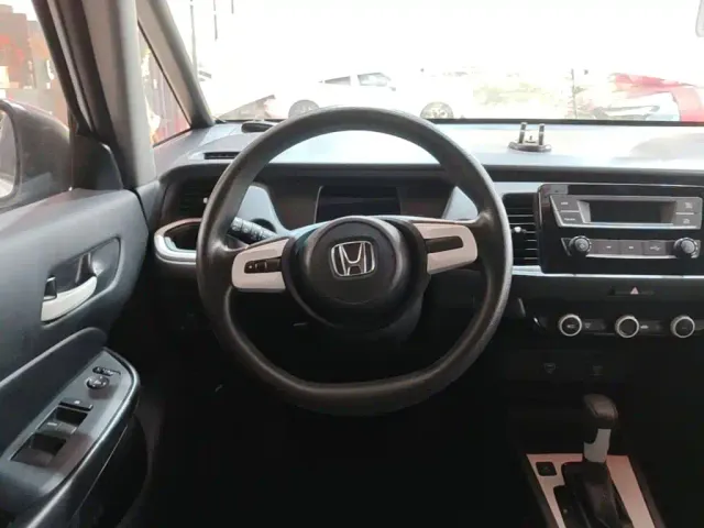 Honda Fit — Фото автомобиля 10