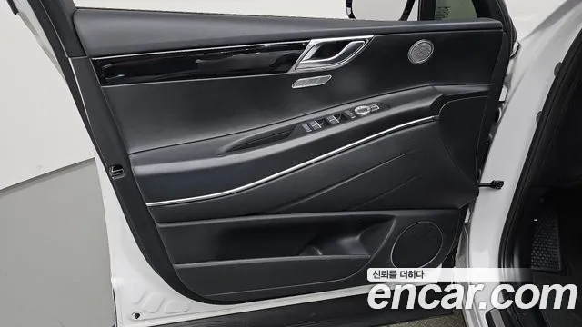 Genesis GV80 2.5T Бензин AWD — Фото автомобиля 24