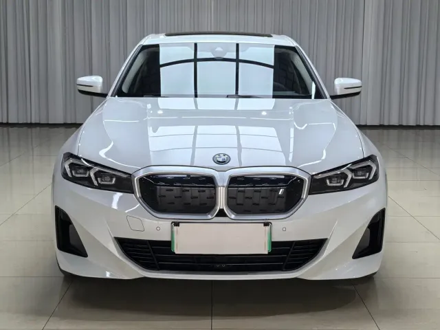 BMW i3 — Фото автомобиля 2