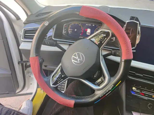 Volkswagen Tiguan L — Фото автомобиля 15