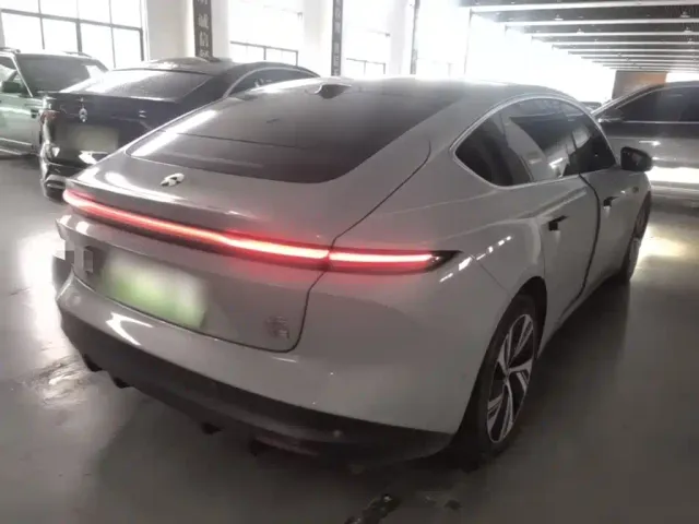 Nio ET5 — Фото автомобиля 6