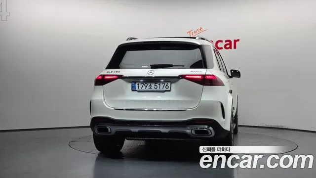 Mercedes-Benz GLE-Class — Фото автомобиля 4