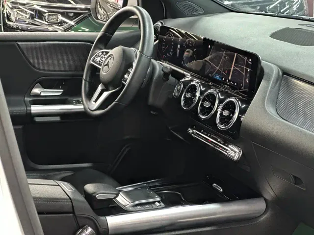 Mercedes-Benz B-Class — Фото автомобиля 11