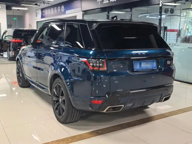 Land Rover Range Rover Sport — Фото автомобиля 13