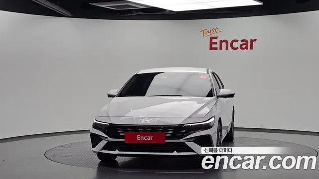 Hyundai Avante — Фото автомобиля 3