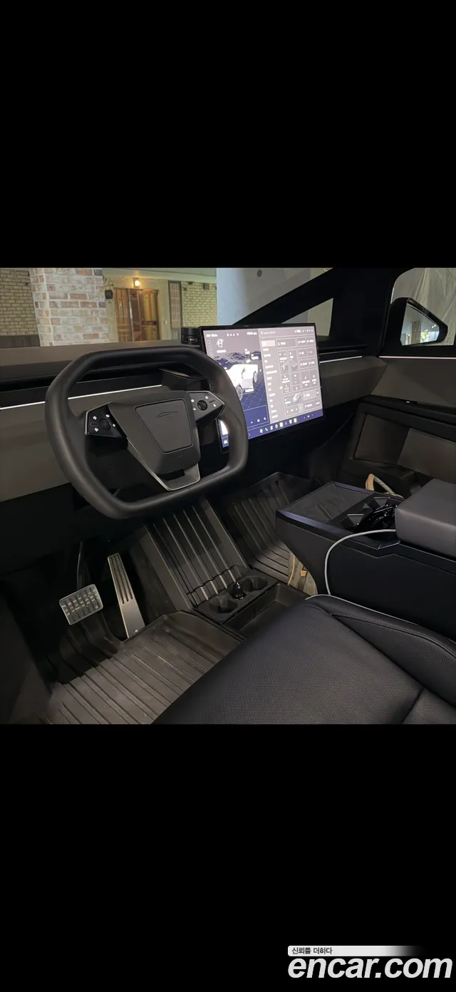 Tesla Cybertruck — Фото автомобиля 8