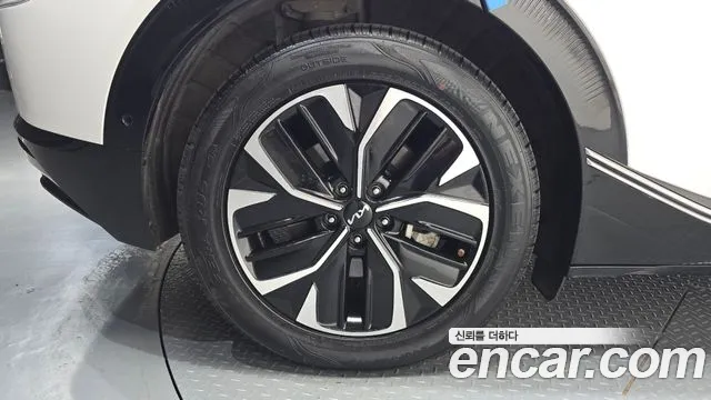 Kia EV6 — Фото автомобиля 5