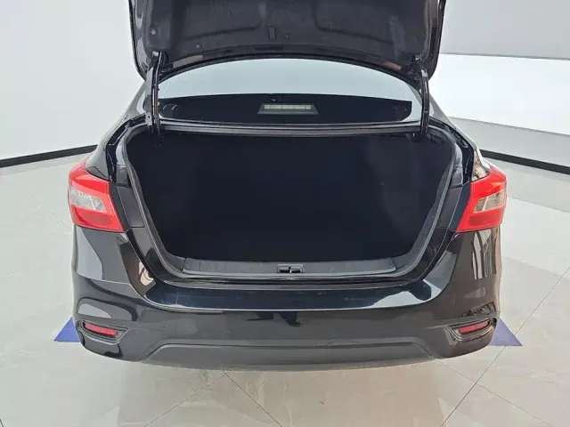Nissan Sylphy — Фото автомобиля 4