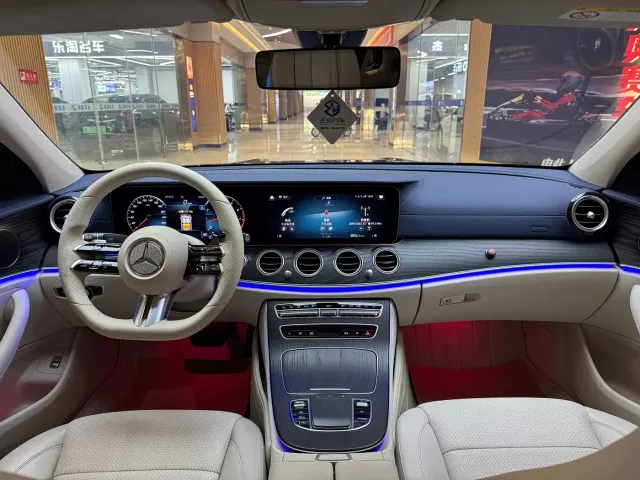 Mercedes-Benz E-Class — Фото автомобиля 15