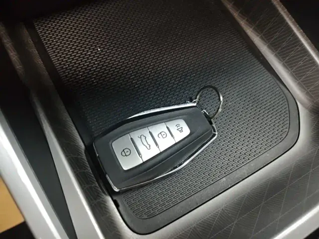 Geely Emgrand — Фото автомобиля 8