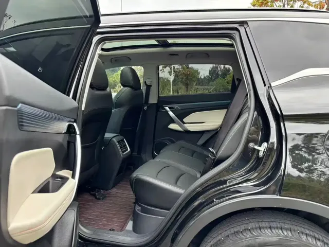 Geely Boyue — Фото автомобиля 8