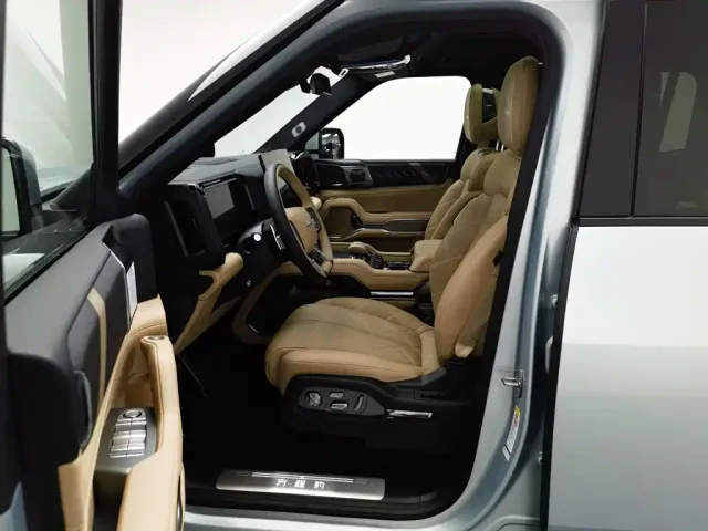 BYD FangChengBao Leopard 8 — Фото автомобиля 10