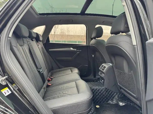 Audi Q5L — Фото автомобиля 7