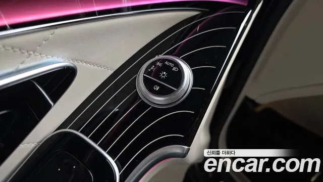 Mercedes-Benz S-Class — Фото автомобиля 23