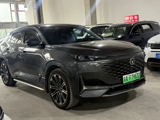 Changan UNI-K iDD — Фото автомобиля 3
