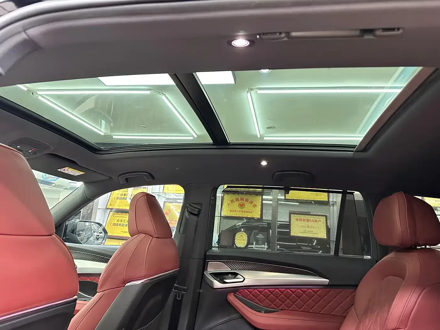 Audi Audi Q6 2024 50 TFSI quattro Xing Yun Flying Rider Package 6-seater — Фото автомобиля 8