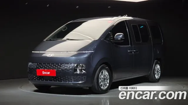 Фотография автомобиля — Hyundai Staria