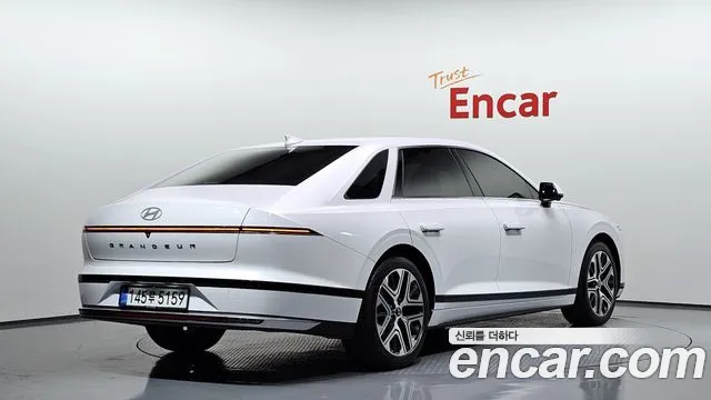Hyundai Grandeur GN7 — Фото автомобиля 2