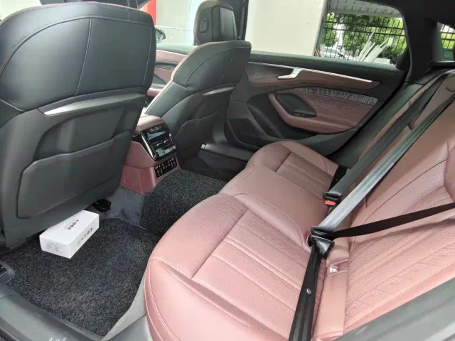 Audi A6L — Фото автомобиля 6