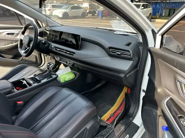 BAIC Beijing U5 PLUS — Фото автомобиля 12