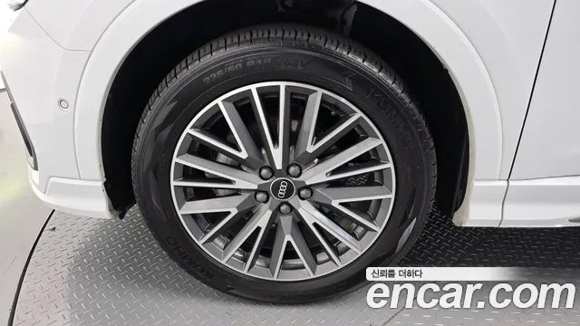 Audi Q3 35 TDI quattro Premium — Фото автомобиля 5