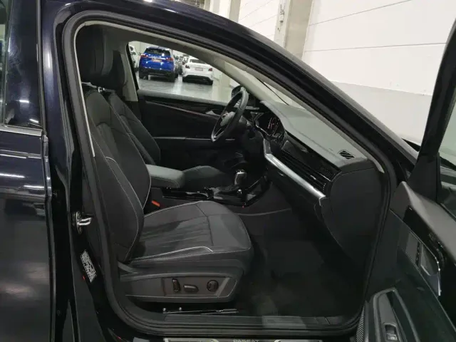 Volkswagen Passat — Фото автомобиля 23