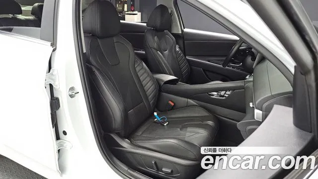 Hyundai Avante CN7 — Фото автомобиля 10