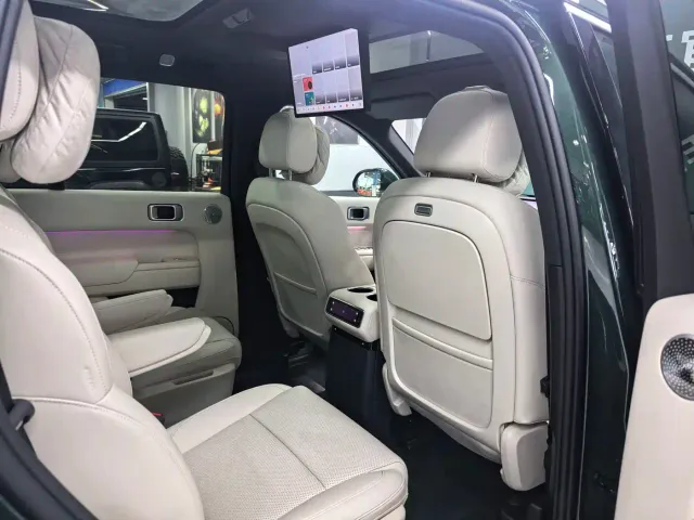 Li Auto L8 — Фото автомобиля 23