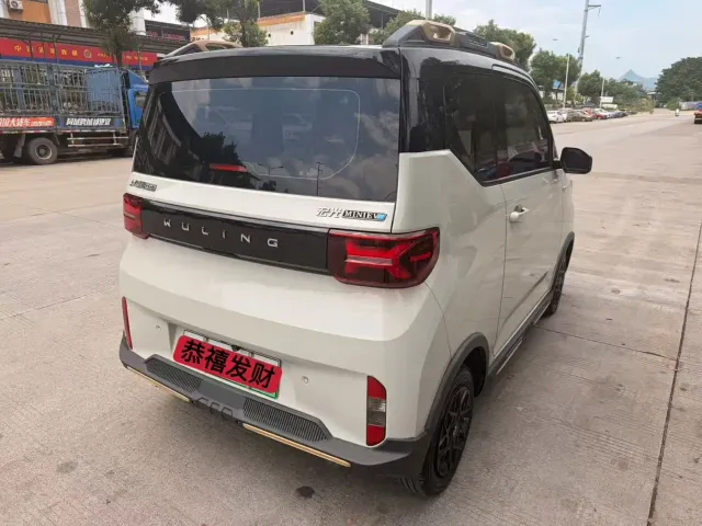 Wuling Hongguang Mini EV — Фото автомобиля 9