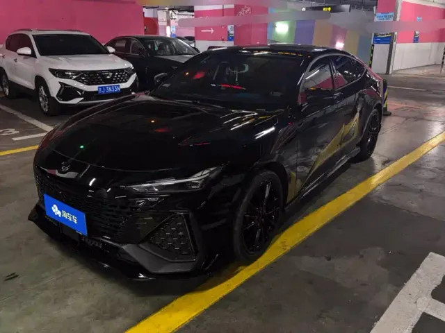 Фотография автомобиля — Changan UNI-V