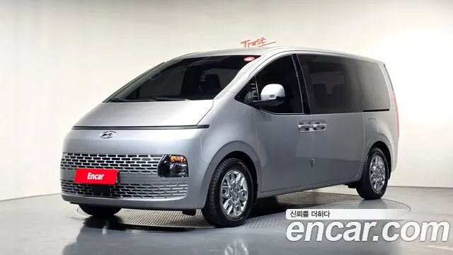 Фотография автомобиля — Hyundai Staria