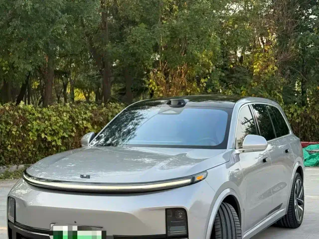 Фотография автомобиля — Li Auto L9