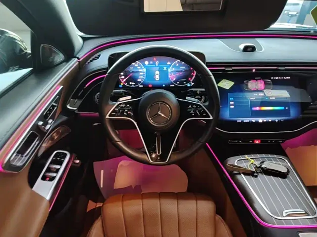 Mercedes-Benz E-Class — Фото автомобиля 10