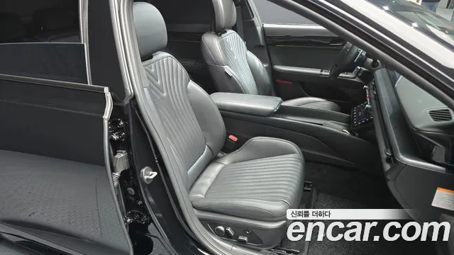 Hyundai Grandeur GN7 — Фото автомобиля 12