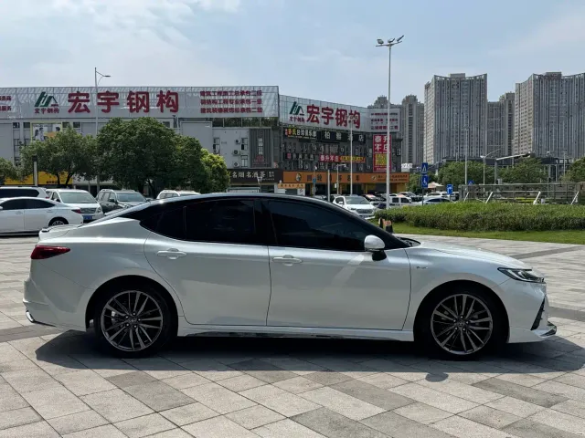 Toyota Camry — Фото автомобиля 5